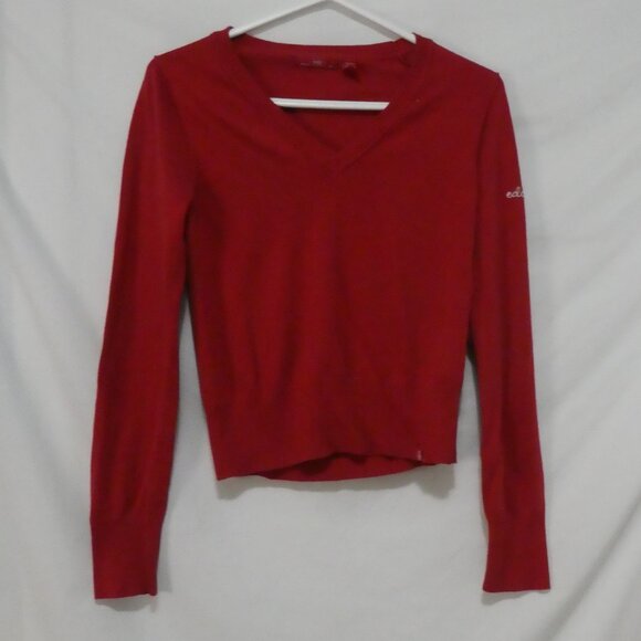 EDC By ESPRIT | medium | Elegant Red V-Neck Sweater | Stitched Logo On Sleeve - Picture 1 of 15